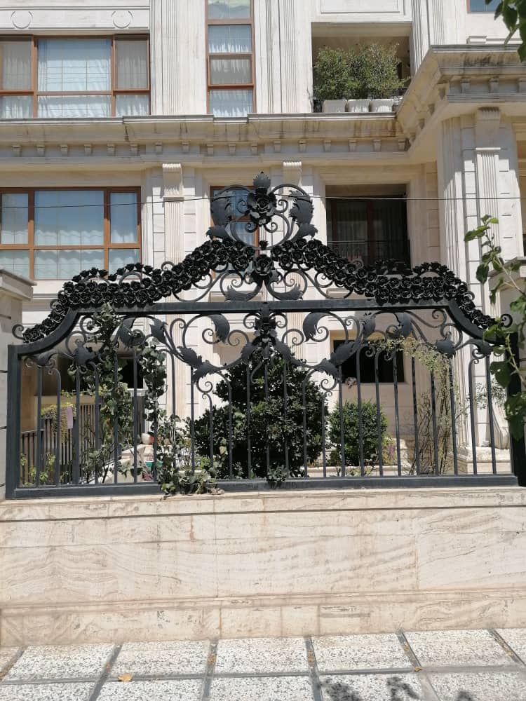 گل نرده فرفورژه